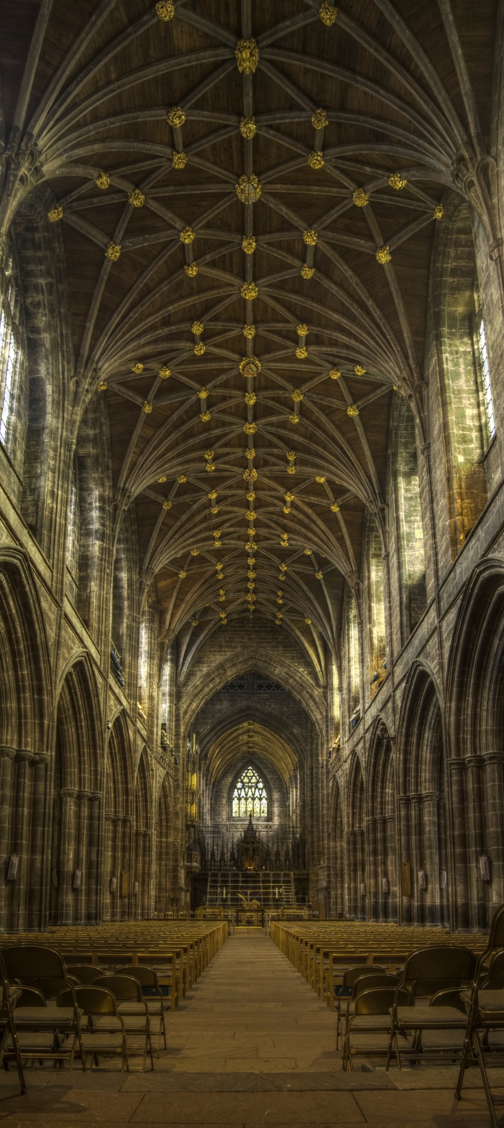 Chester_cathedral_nave.jpg